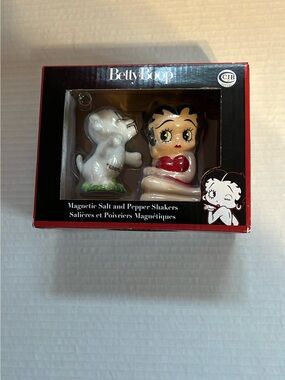 Betty Boop salt and pepper shakers